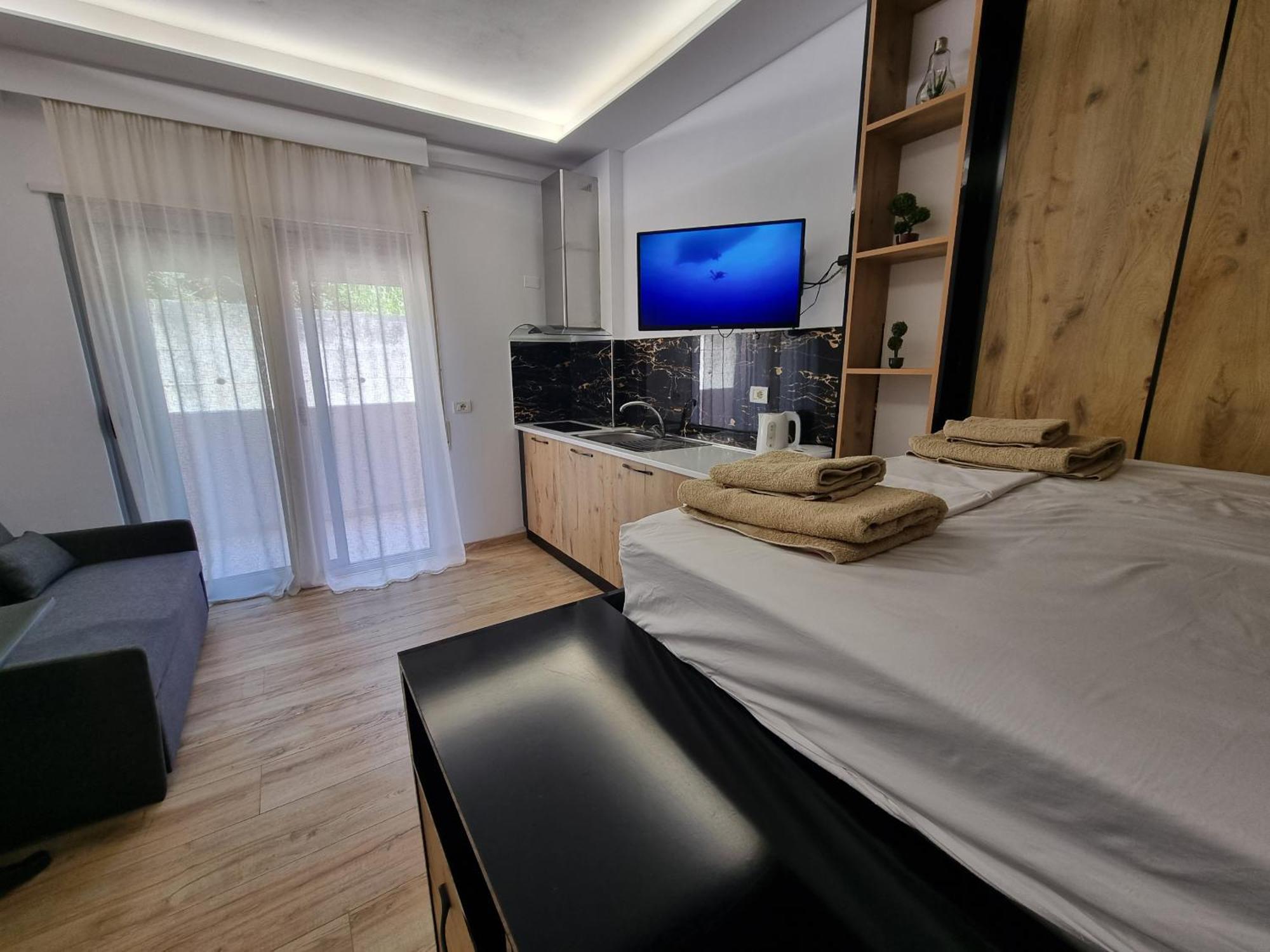 Teo'S Deluxe Studios Avlonya Dış mekan fotoğraf