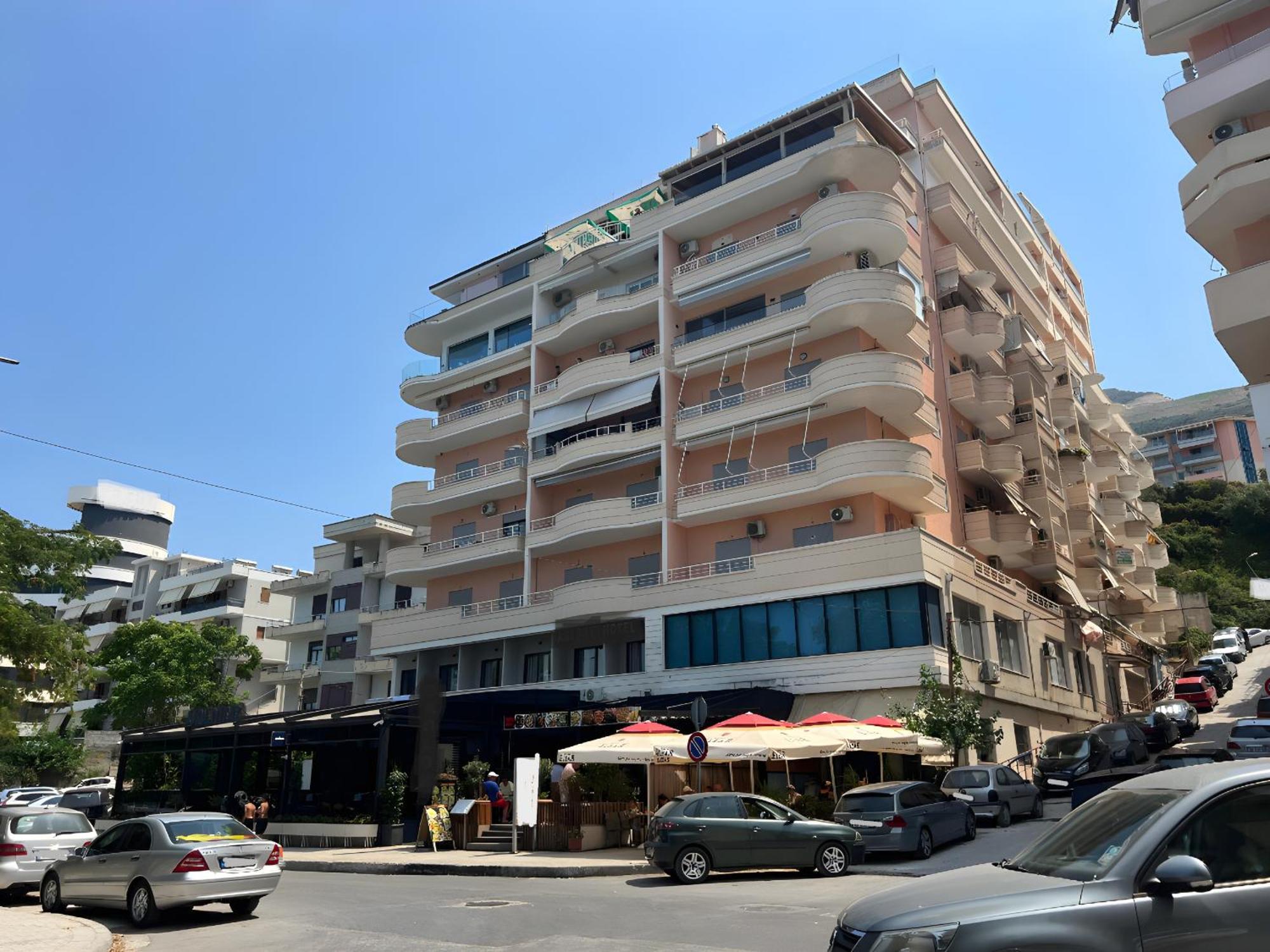 Teo'S Deluxe Studios Avlonya Dış mekan fotoğraf